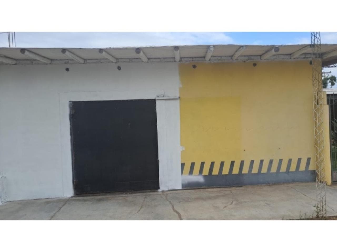 Salon De 50m2 En Calle Gral Acha Casi Progreso