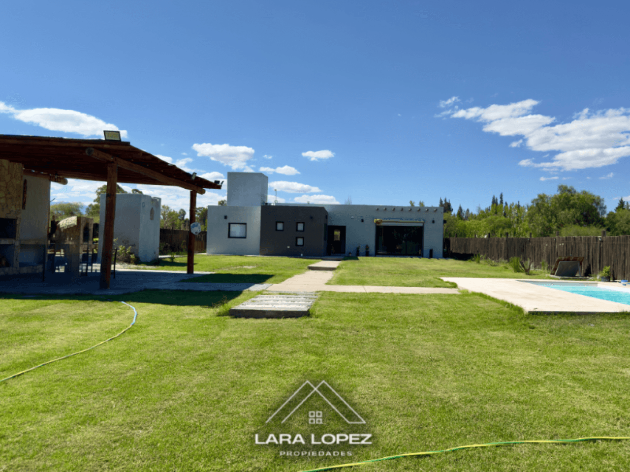 Venta | Casa Moderna | Dos Dormitorios | Villa Tacu | Zonda