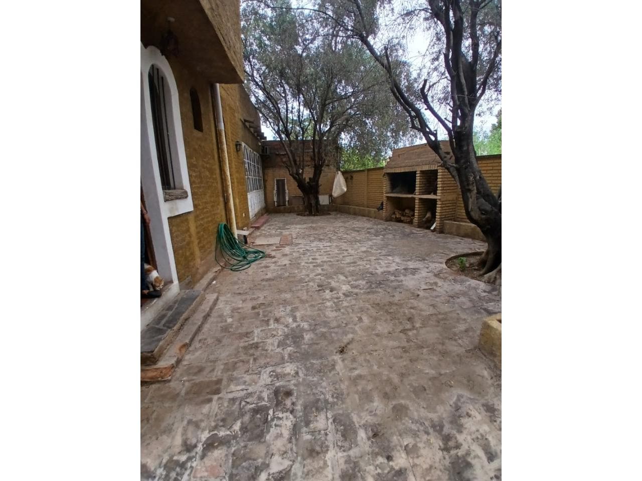 Venta. Casa En Rivadavia, Calle Santo Domingo Y Calle Gendarme Argentino A Dos Cuadras De Av. Libertador