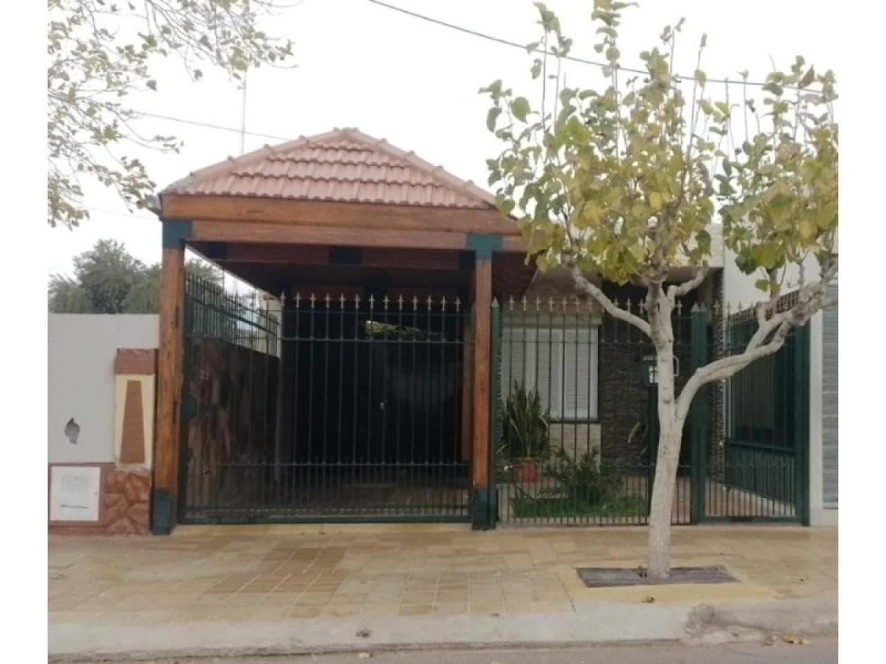 Alquiler. Casa, 3 Dormitorios. Categoria. A Pasos De Plaza Villa Krause. Rawson