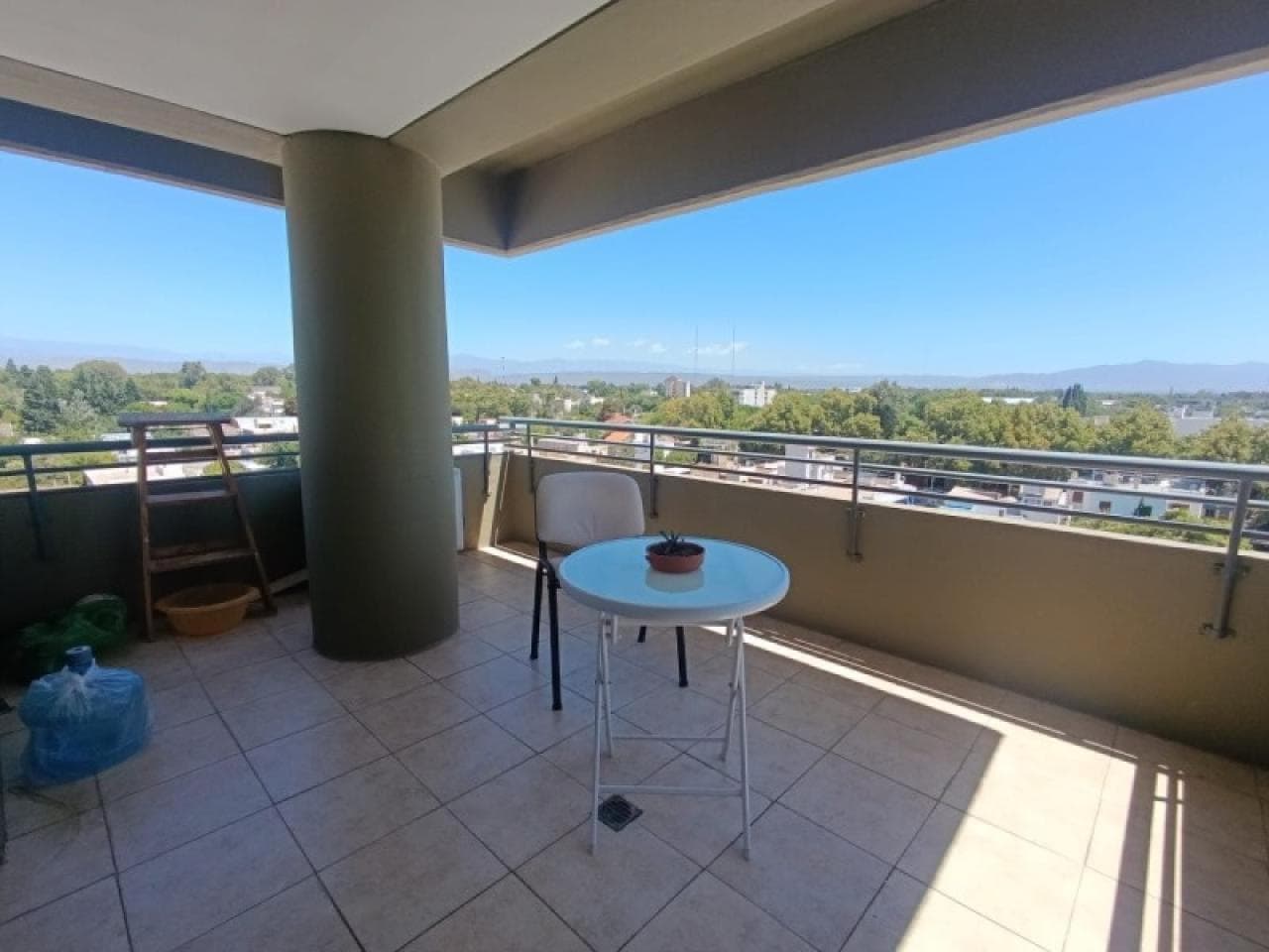Venta. Catamaran V. Dpto De 2 Dorm, 2 Baños, Cochera.