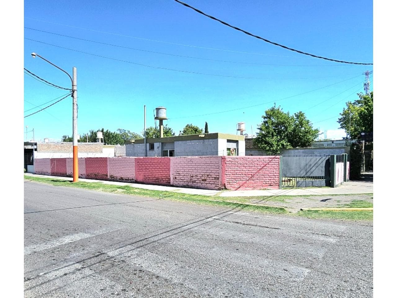 Venta. Casa Esquina. Chimbas