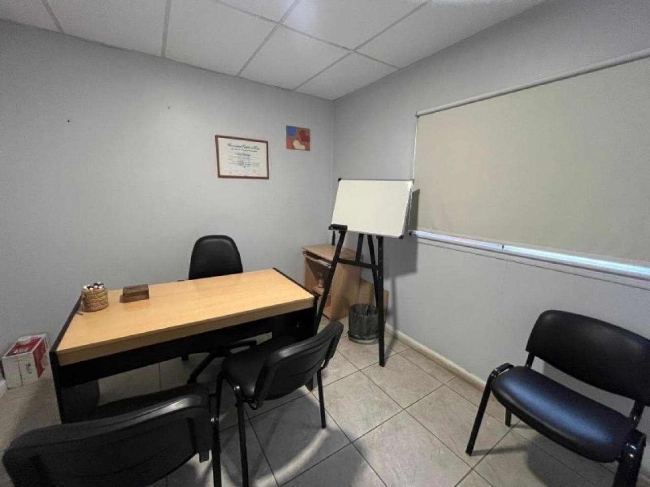 Venta. Clínica. Con 10 Consultorios. Calle Santiago Del Estero A Metros De Calle San Luis
