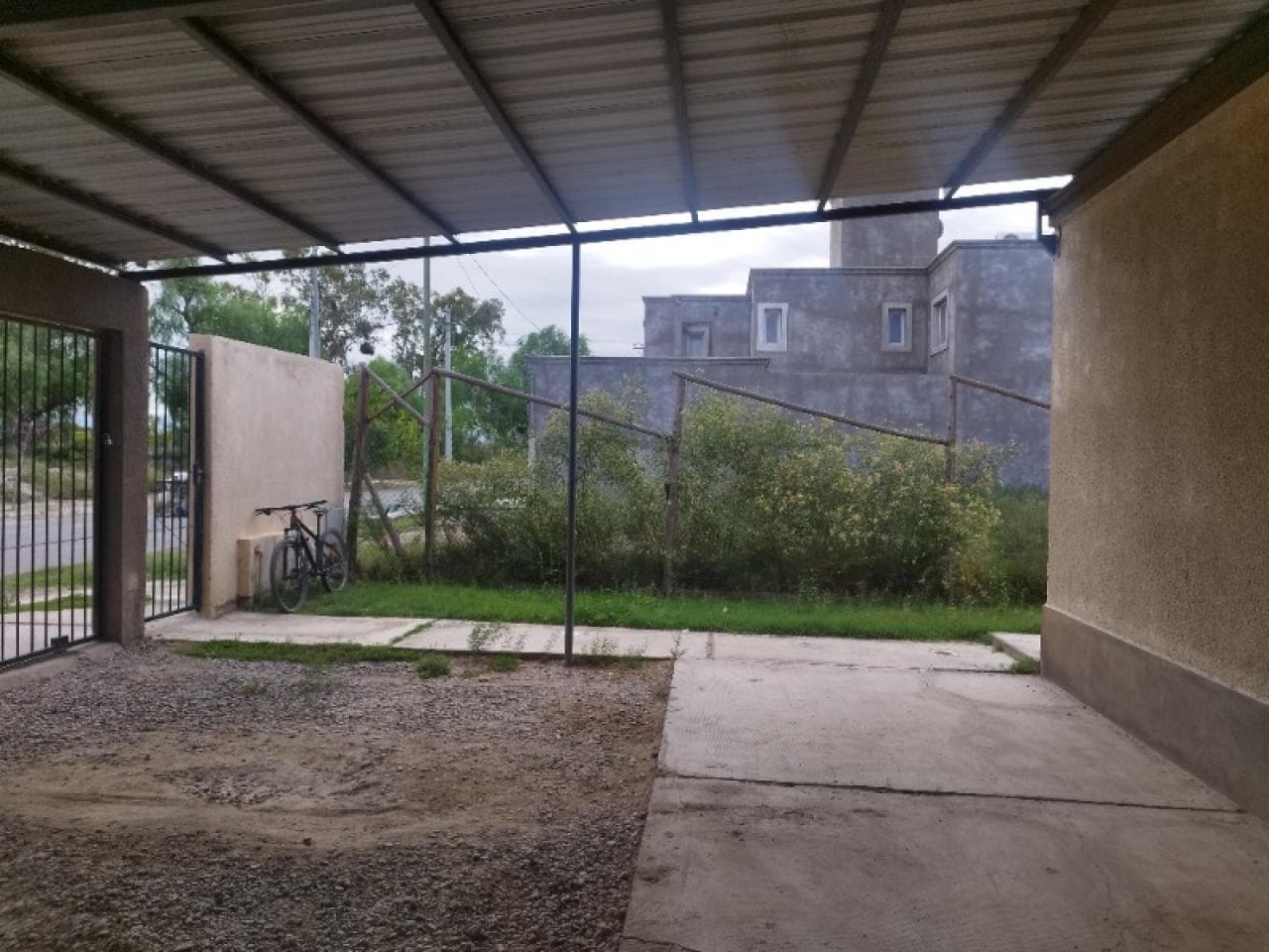 Venta Depto 2 Dorm Patio Y Cochera. Caucete