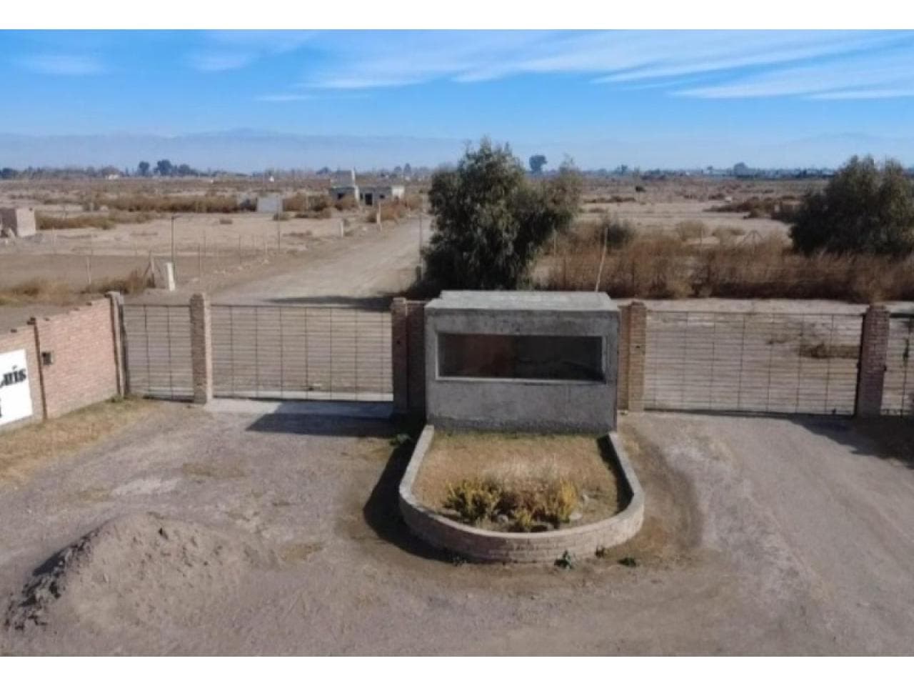 Venta. Hermoso Lote De 800 Metros (lote Esquina) En Barrio Don Luis Ii Ubicado En Zona Quinta La Berta