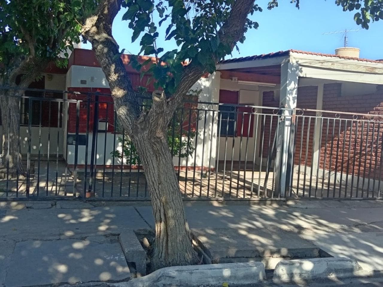 Arevalo Inmobiliaria Vende Casa En B° Independencia, Chimbas
