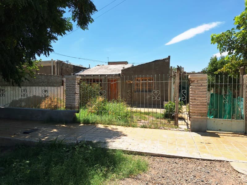 Venta. Terreno Con Casa En Construcción. Rivadavia