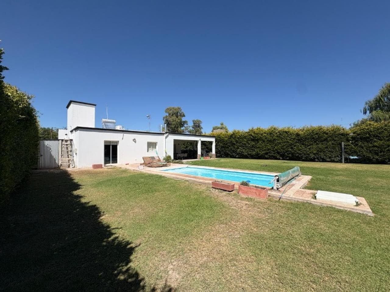 Venta De Casa Con Piscina, Barrio Privado V° Tahue, Albardon - A85