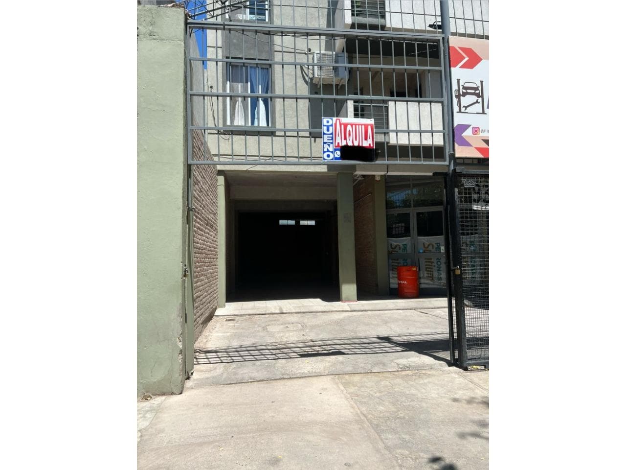 Alquiler De Salon Sobre Av Libertador 939 Este