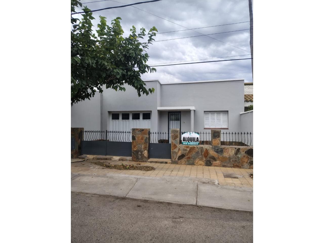 Alquiler. Casa, 3 Dormitorios. En Capital Exelente Zona