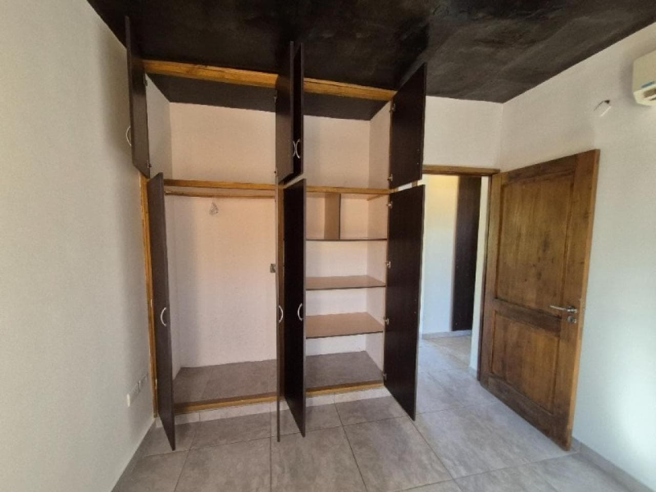 Venta. Departamento 1 Dormitorio En Rivadavia Zona Universidad Siglo Xxi.