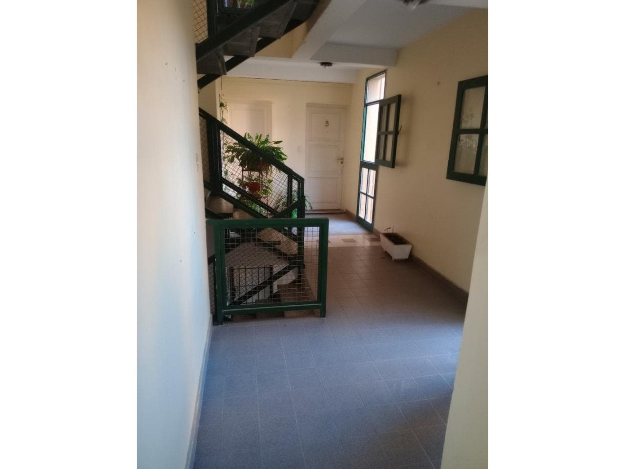 Venta De Departamento En Capital Limite Con Rivadavia.