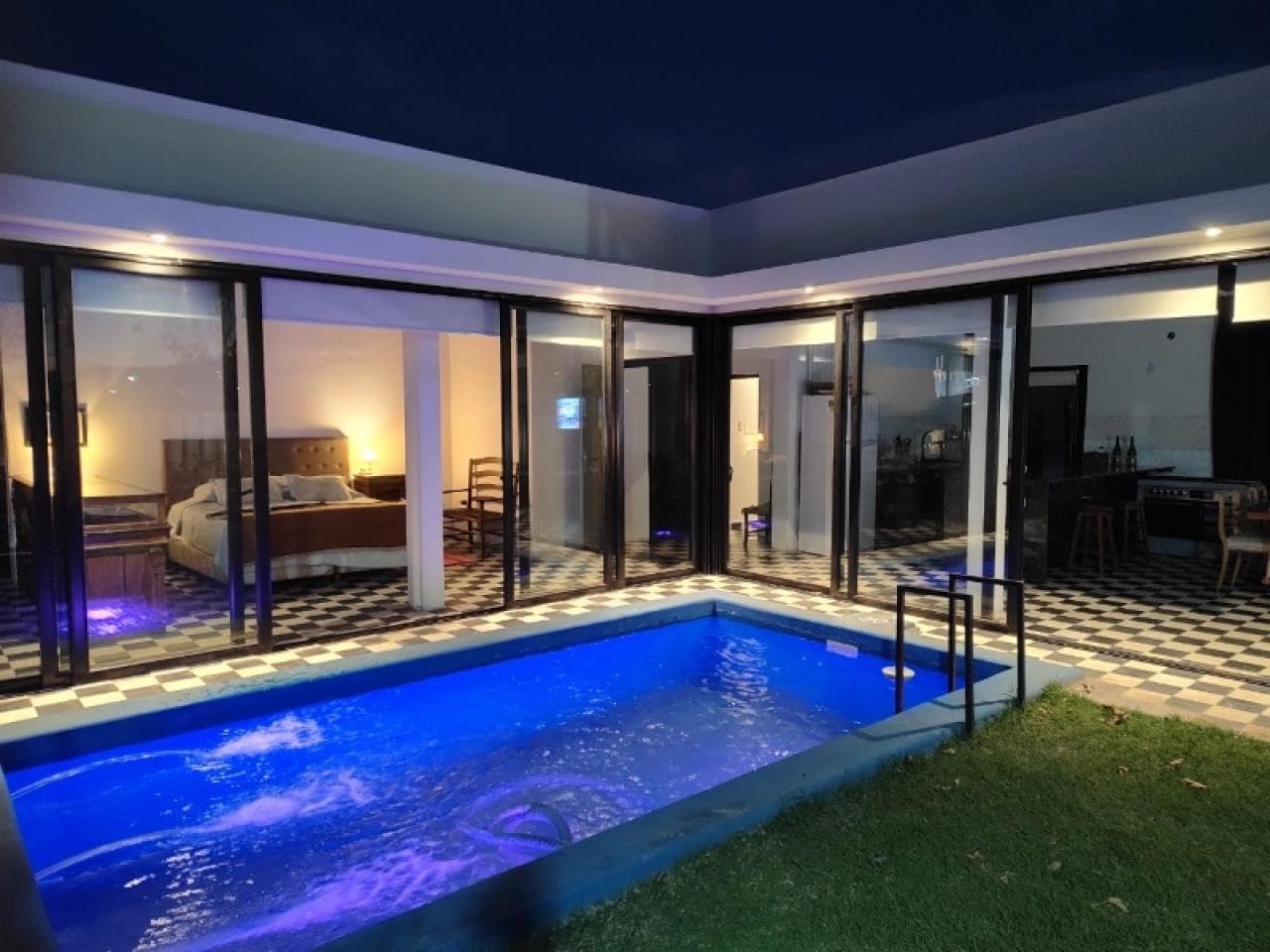 Se Vende Hermosa Casa De 2 Dormitorios 2 Baños En Barrio Privado Las Lomas Sobre Calle 5 Y Gral Acha. Pocito