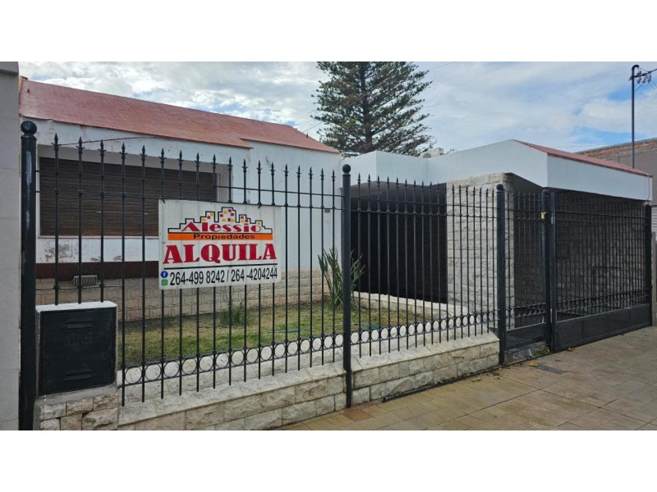 Alquiler Casa Apta Oficinas O Actividad Comercial Capital San Juan Av Rioja Cochera Varios Autos