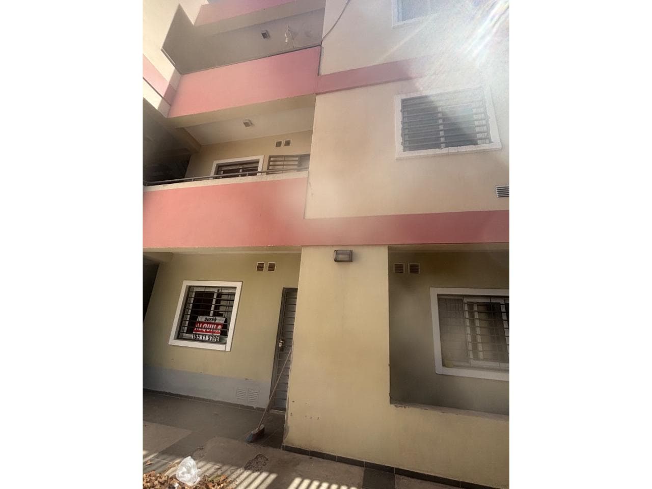 Alquiler. Departamento Planta Baja