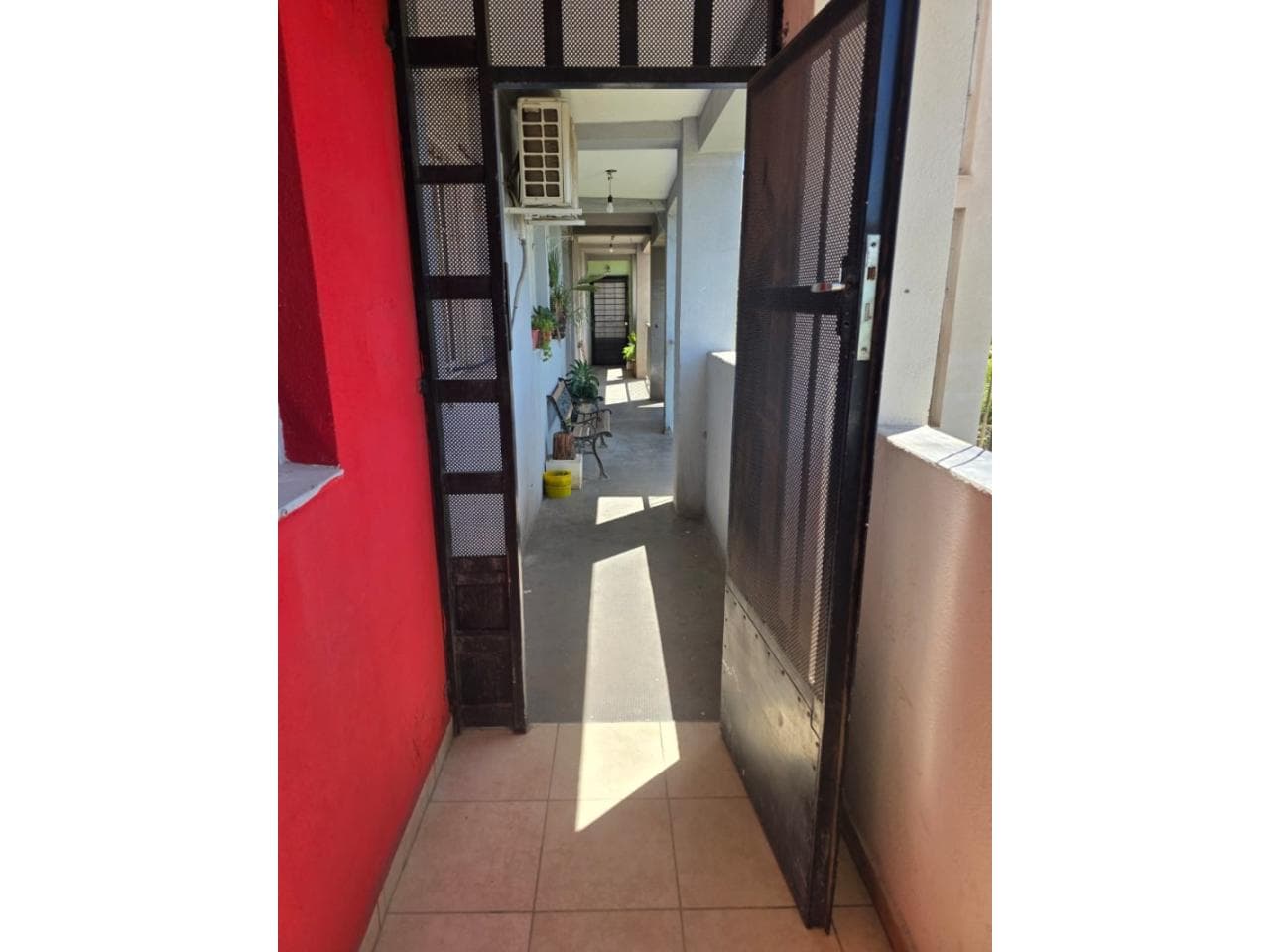 Inmobiliaria Alquila Dpto De 3 Dormitorios En 2 Piso En Barrio Las Garzas