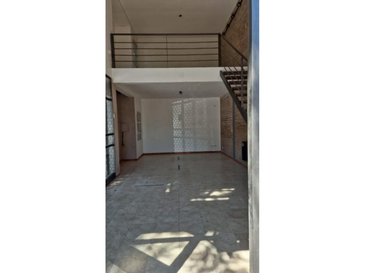 Alquilo Local Comercial - Calle Del Bono. Capital
