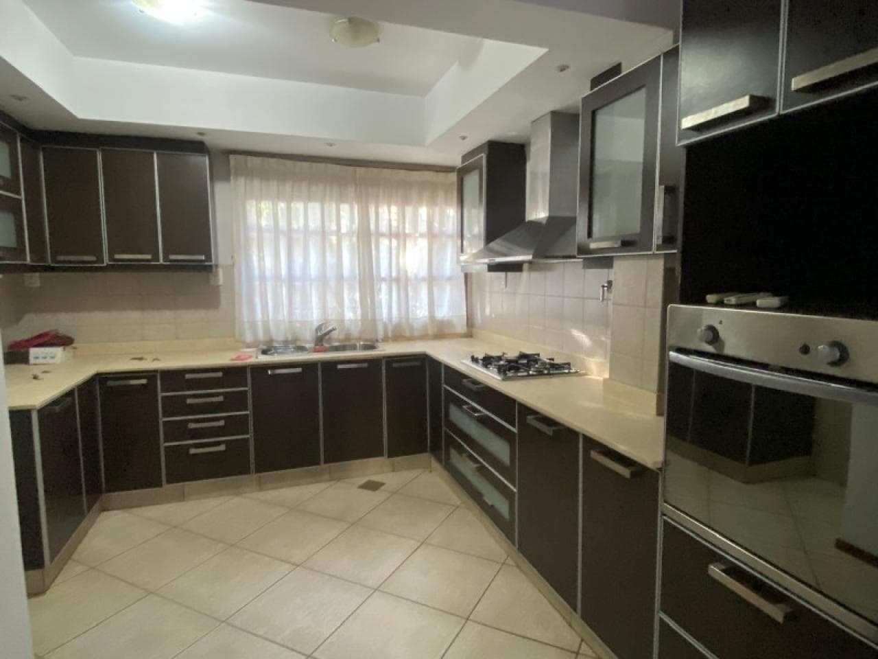 Barrio Residencial 3 Dorm. 2 Baños, Amplio Jardin Piscina, Quincho Cochera Www.luluagapropiedades.com.ar/ver/5414