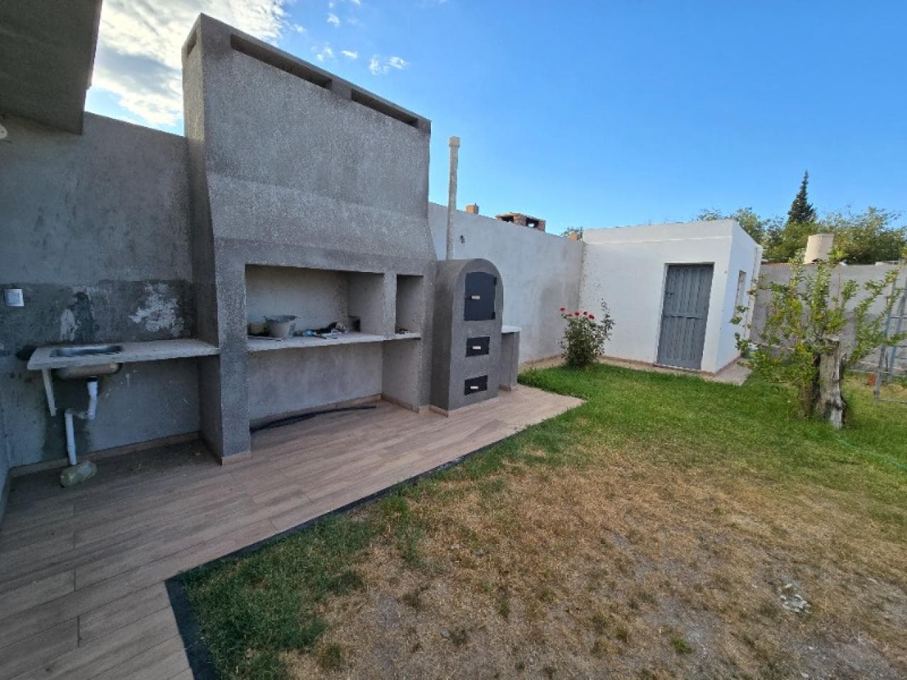 Hermosa Casa En Alquiler. Zona 9 De Julio A Metros De Circunvalacion
