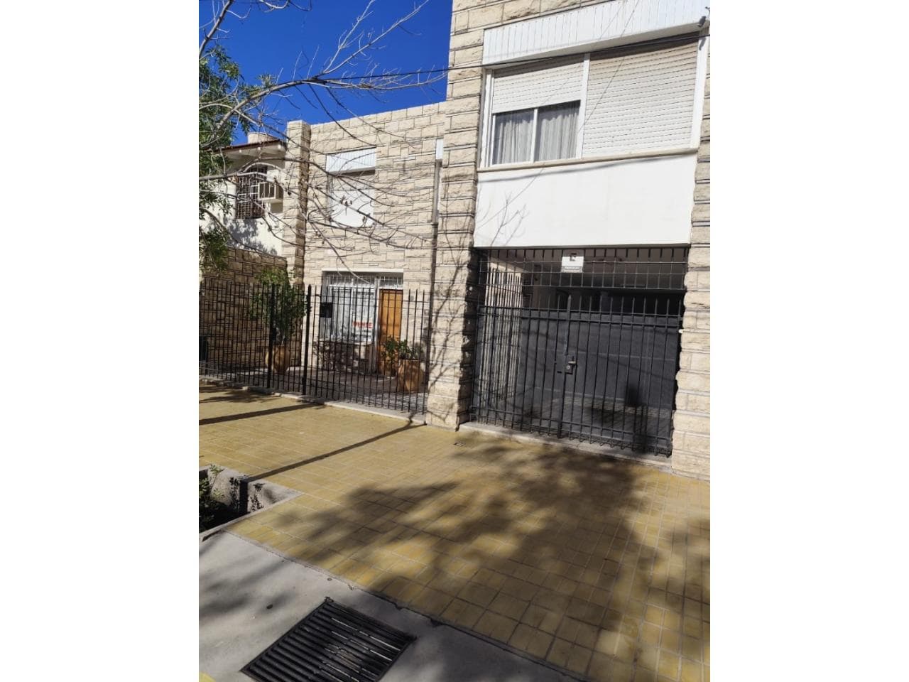 Venta - Casa 3 Dormitorios, 2 Plantas- Capital