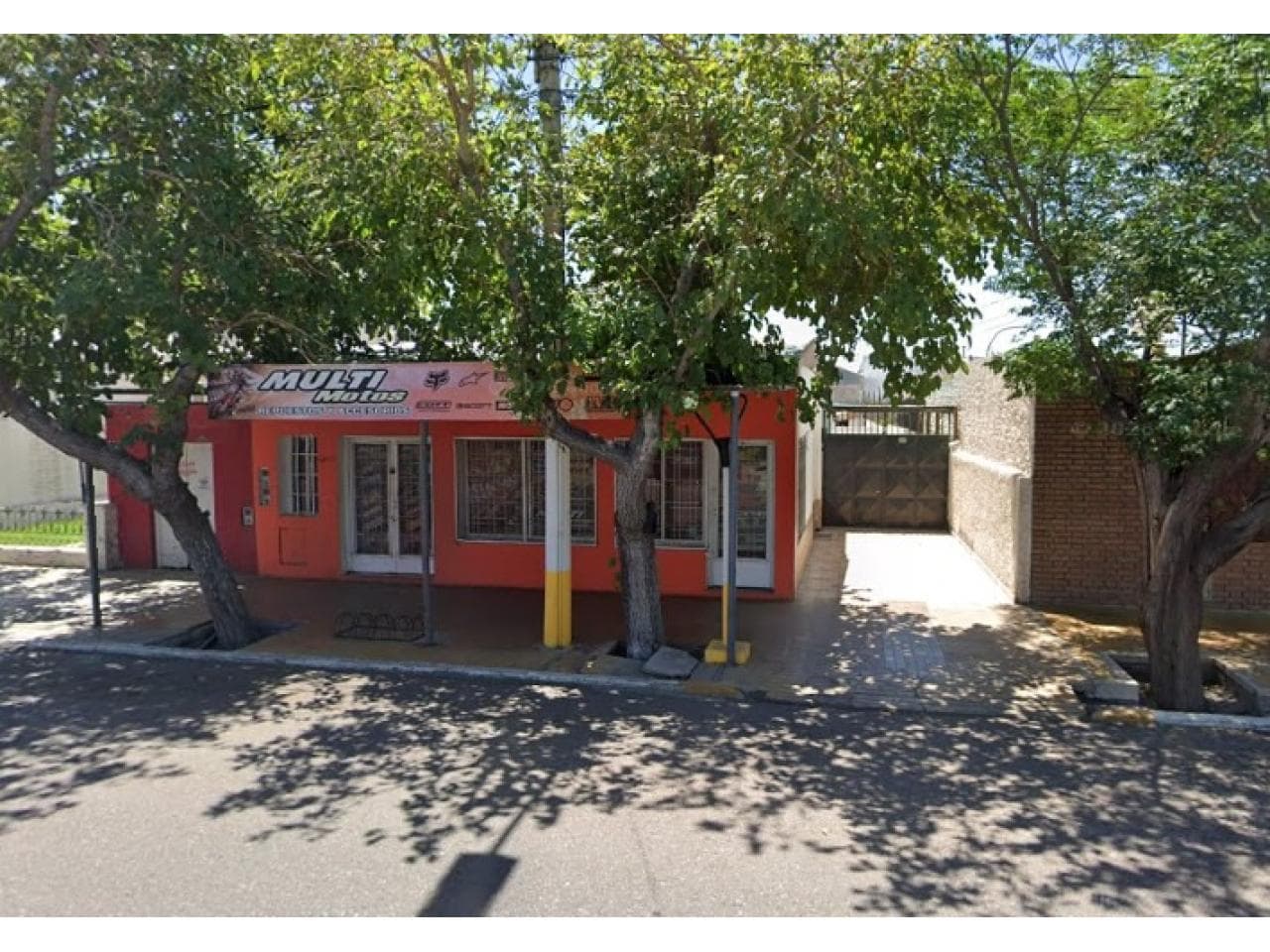 Venta. Lote Pleno Centro De Villa Krawse Sobre Bv Sarmiento De 560 M². Rawson
