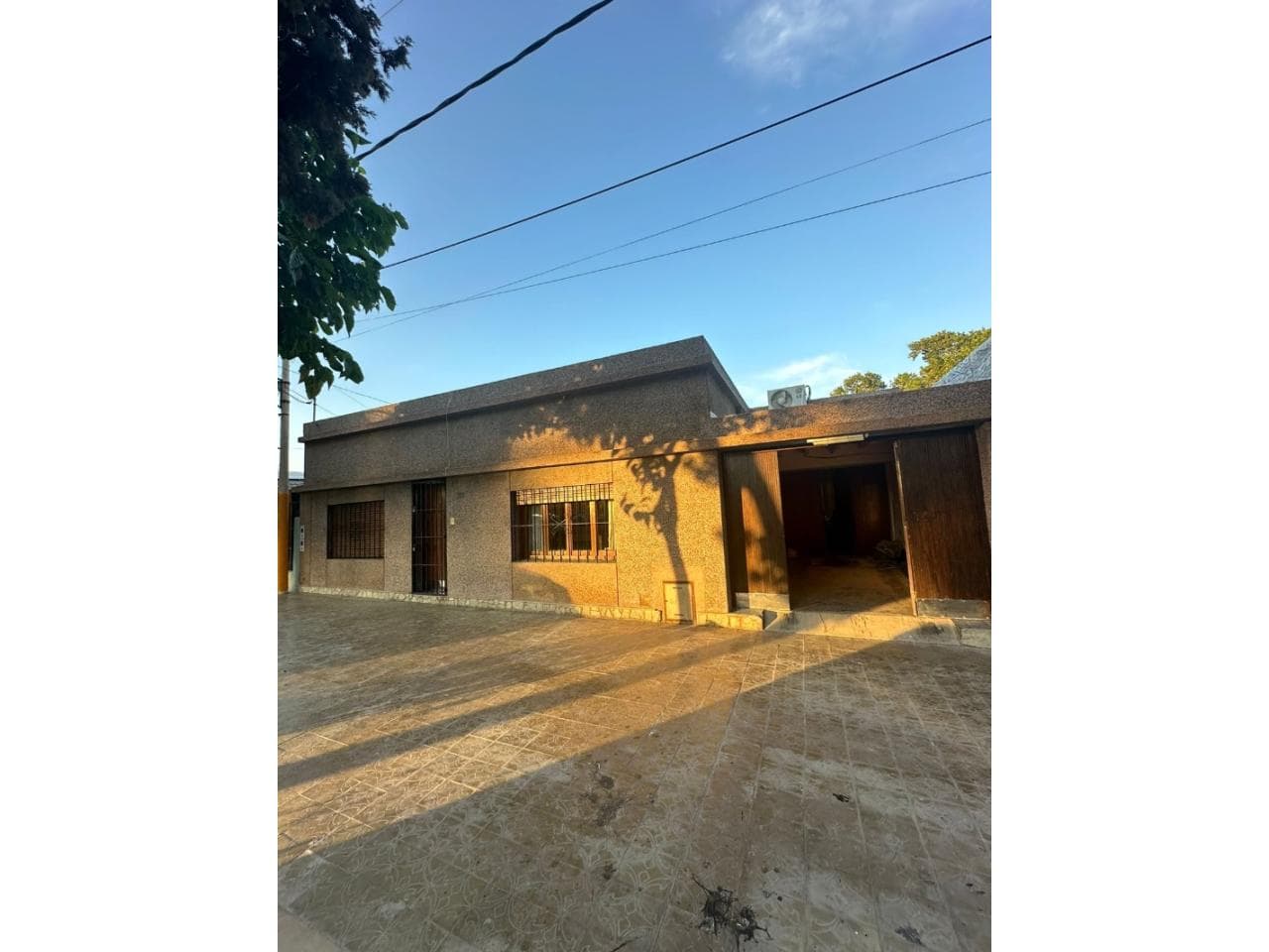 Venta Casa Bastante Amplia Sobre Ruta Provincial 3 A Cuadras Del Monumento Del Gaucho. Sta Lucia