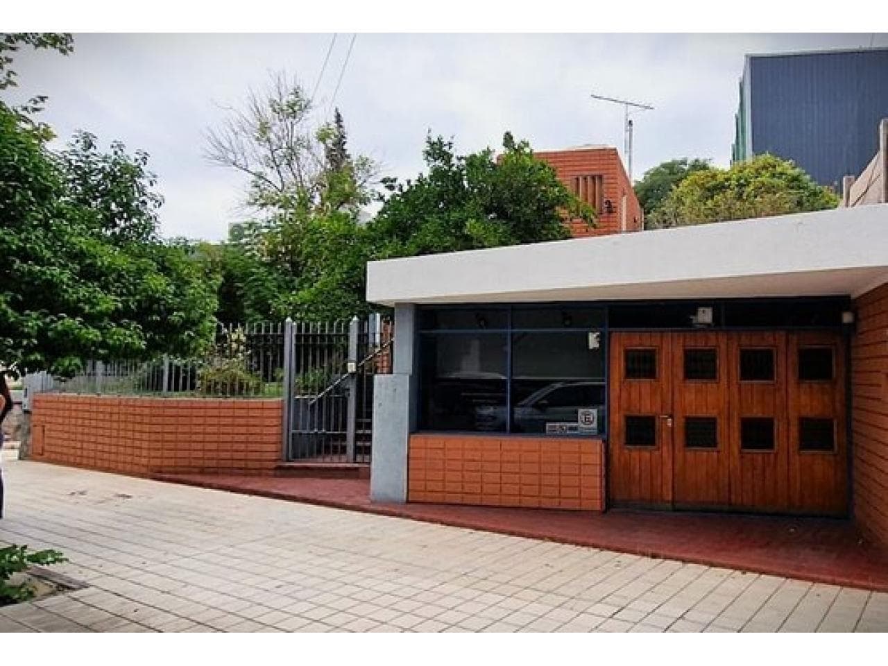 Venta Gran Casa En Av Libertador Y Alvear. Capital. Mls#420981044-527