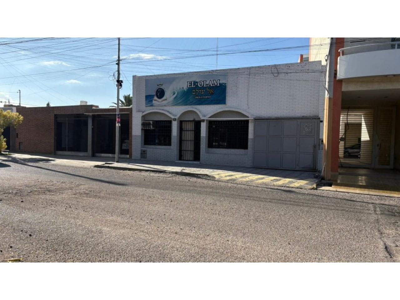 Venta. Casa + Salon. Av Cordoba, 3 Dormitorios. Capital - A87