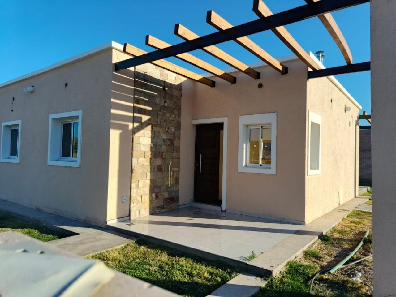 Venta Casa A Estrenar - Pocito - Sobre Agustín Gomez - B° Privado Las Lomas - Apta Crédito Hipotecario