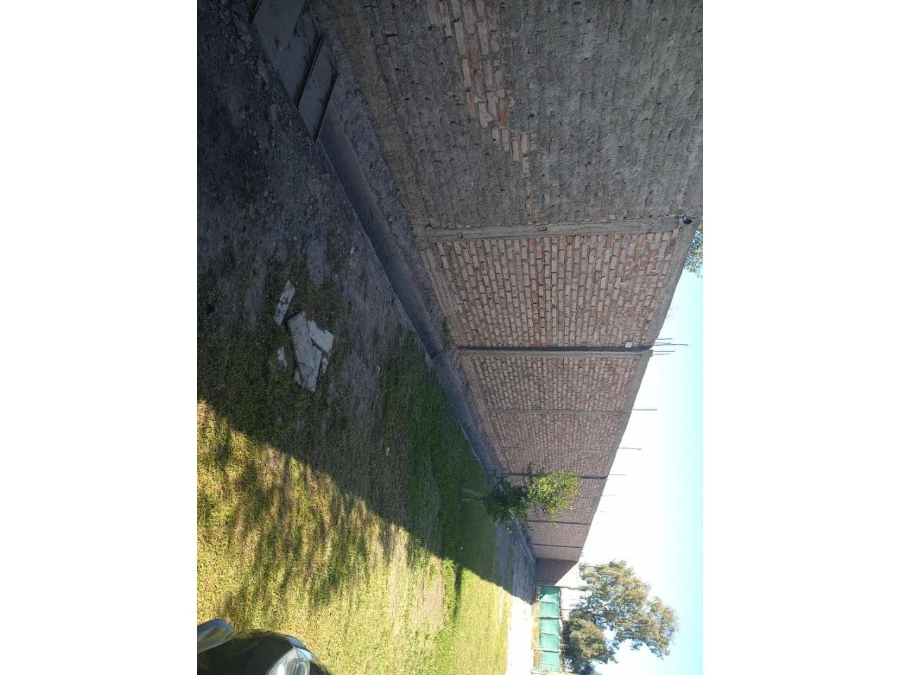 Gran Lote De 700m Con Casa De 25 M Y Pared Para Galpón