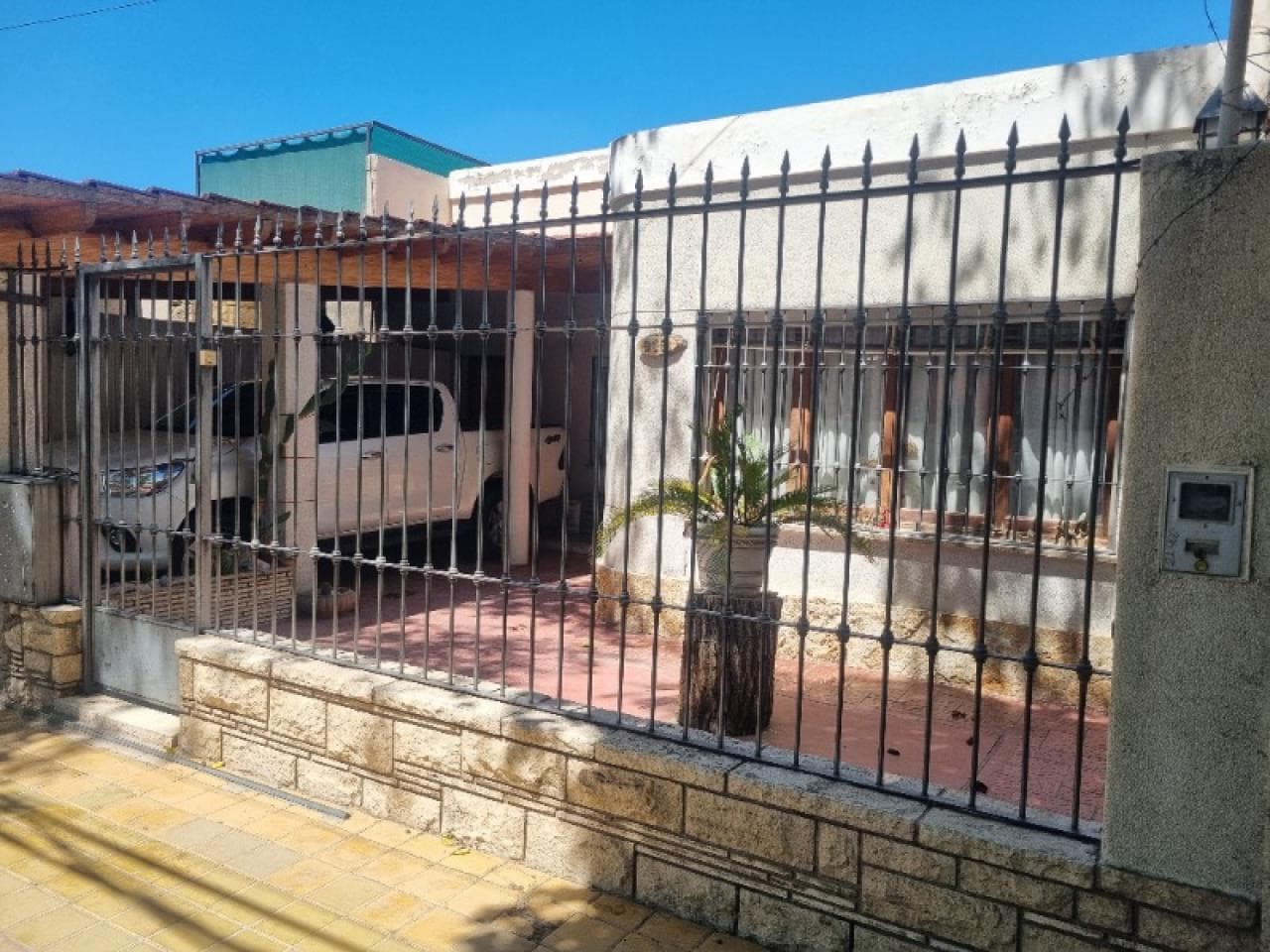 Se Vende Casa, 2 Dormitorios. Excelente Ubicacion. Capital