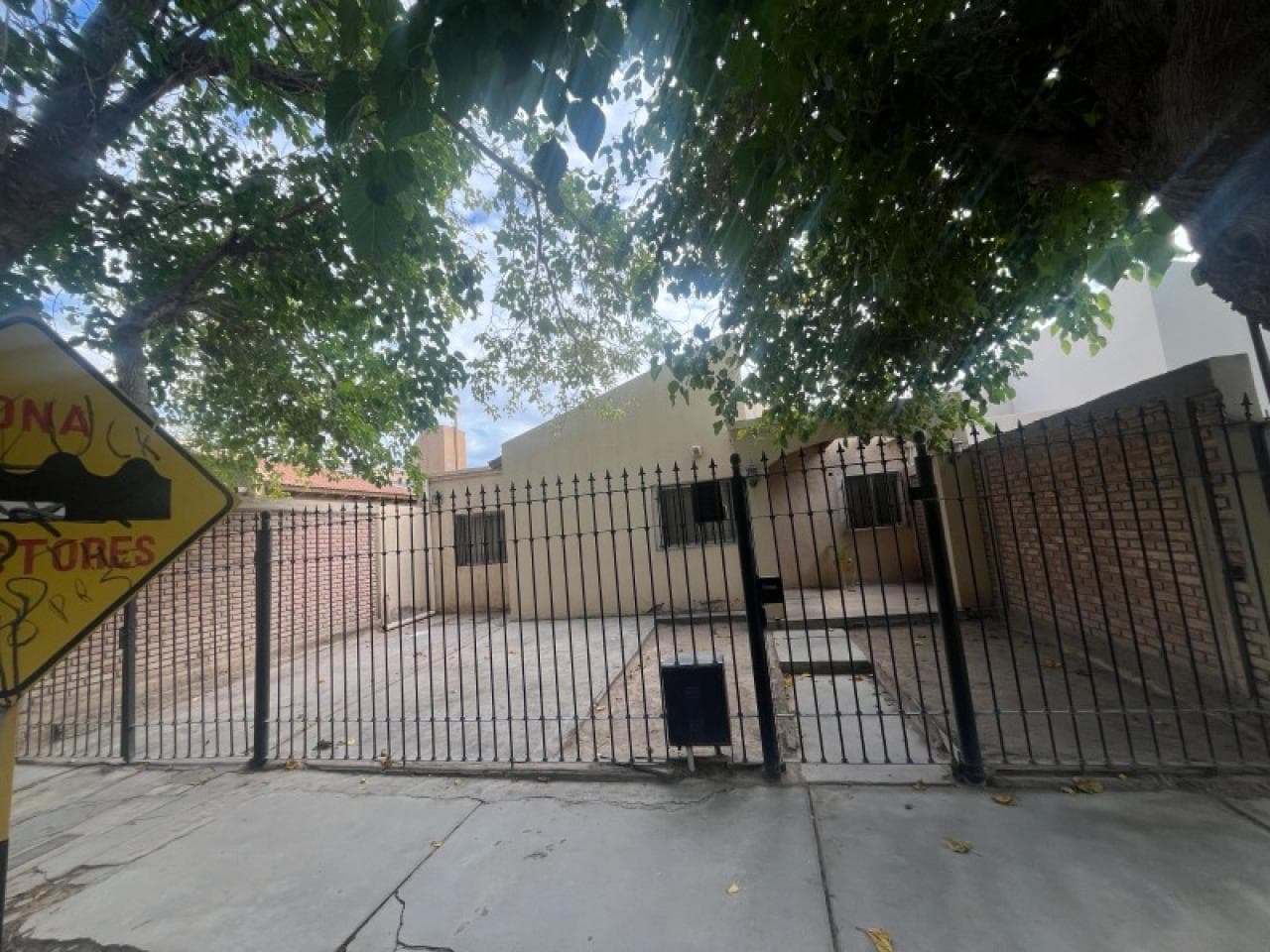 Venta Casa En Rivadavia