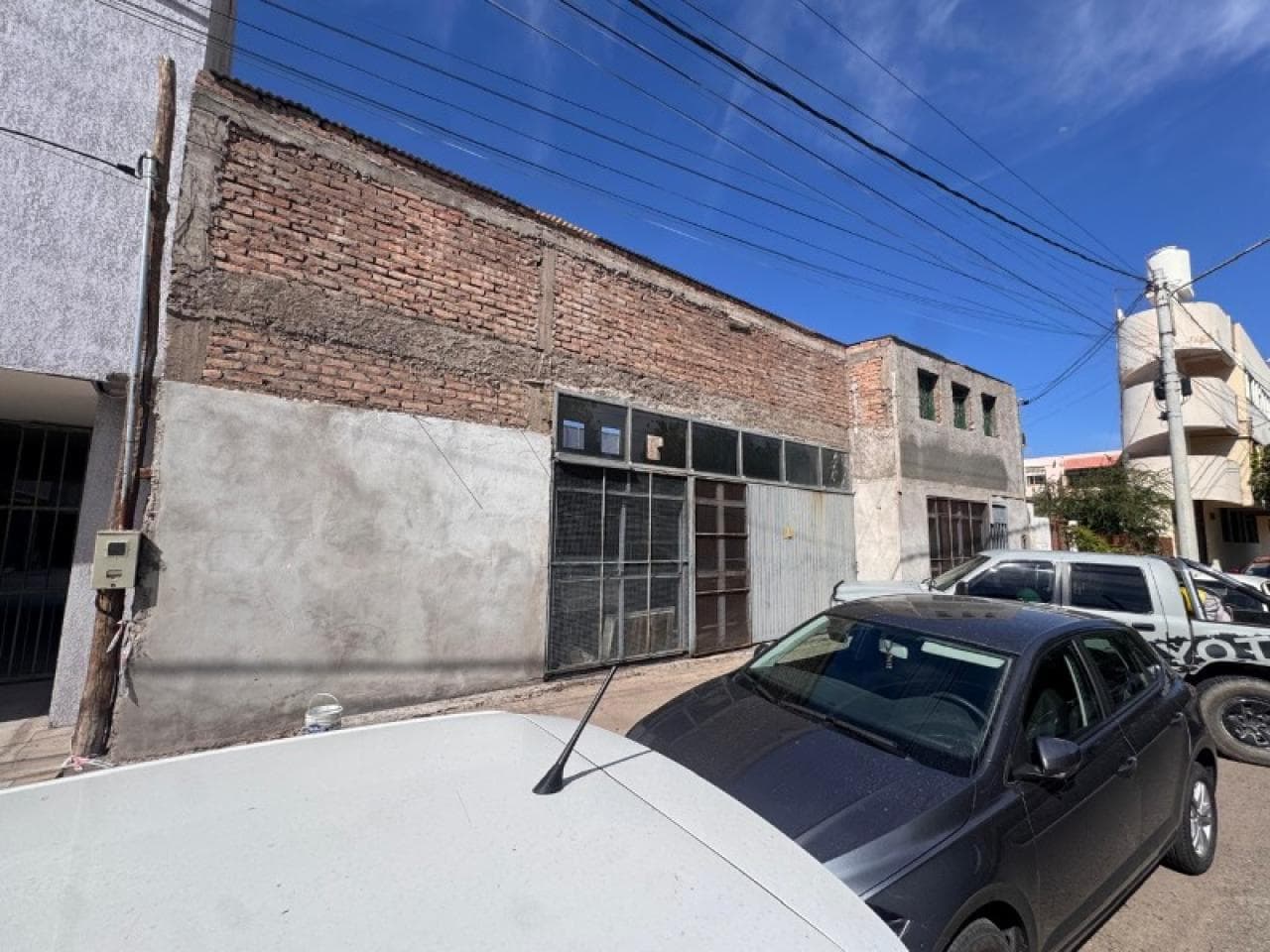 🏡  Alquiler: Galpón 183 M². Capital