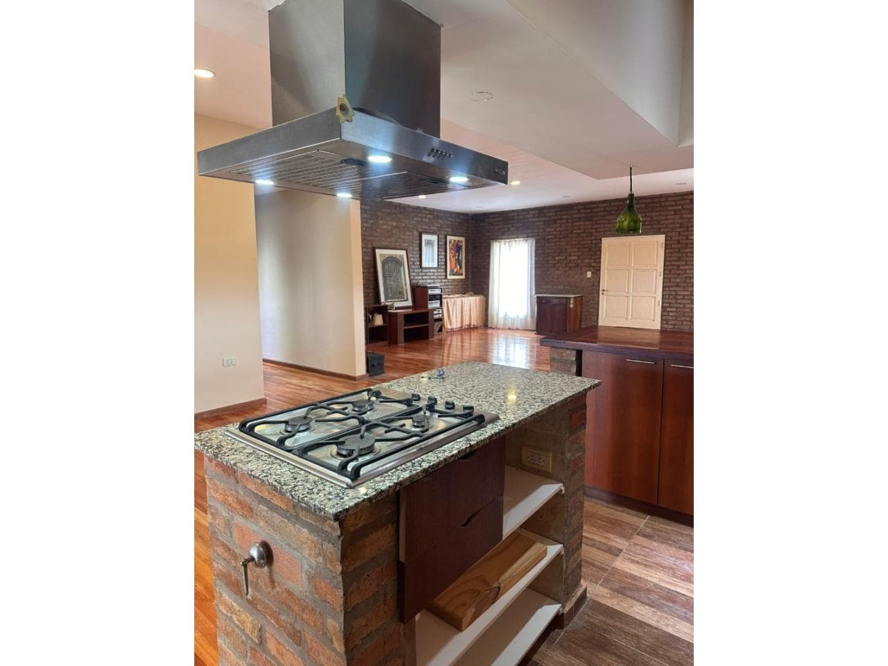 B° San Juan De Los Olivos, 1 Dorm Principal Con Placard, Cocina, Living Comedor, Piscina, Quincho. Us$ 160.000