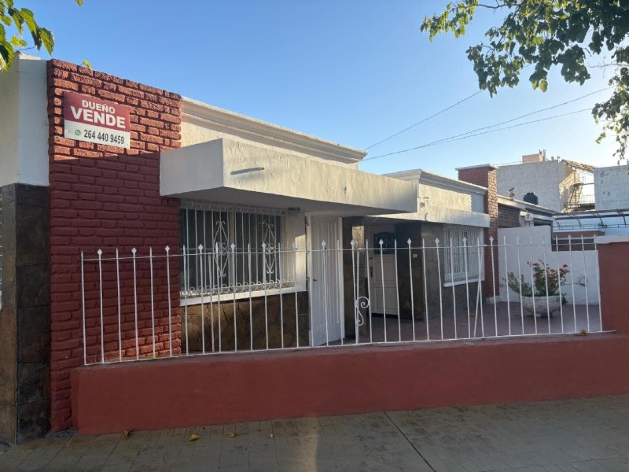 Oportunidad: Particular Venta Casa Esquina Sobre Calle Güemes Al 1200 Sur - Esq. O´higgins. Capital