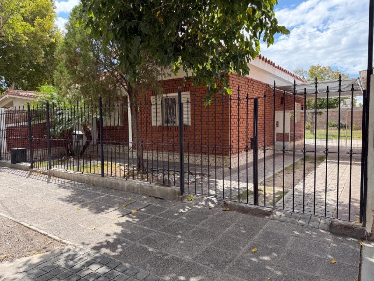 Venta. Casa, 3 Dormitorios. Rivadavia Huarpes 110 Sur. Rivadavia