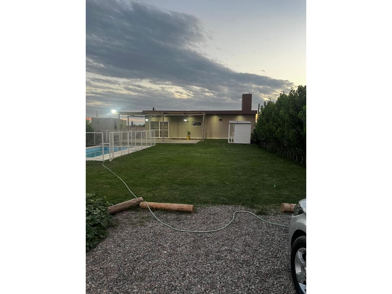 Venta. Casa - Quincho Con Pileta
