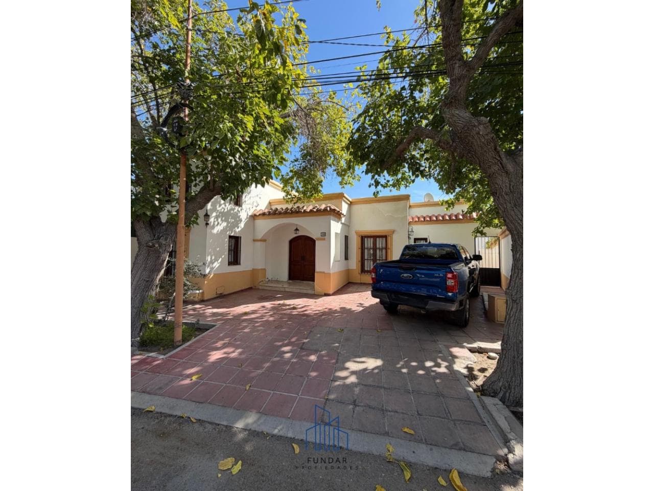 Venta. Gran Propiedad En Barrio Los Alamos - Capital