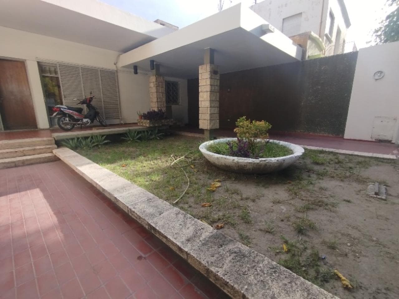 Venta Casa Av. Libertador Entre Stgo Del Estero Y Salta