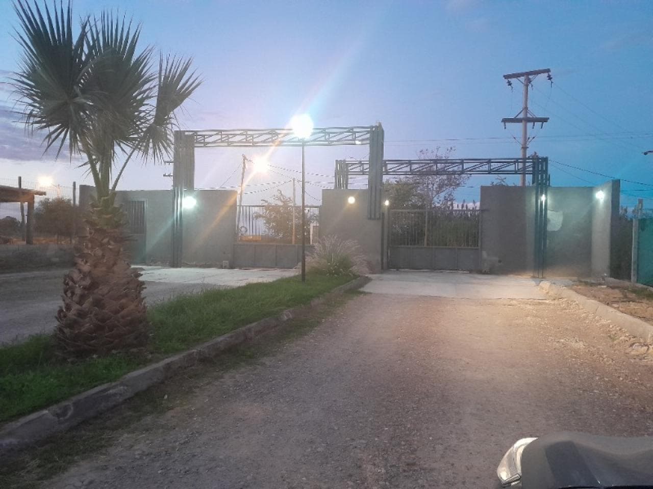 Dueño 1200m2 Escritura U$d10.000+cuotas Con Servicios Cercado B° Cerrado Lote La Mejor Ubicación Recibo Dpto Capital,etc