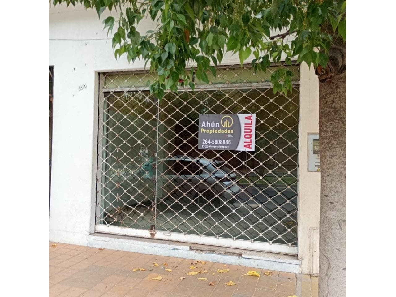 Alquiler Local Av. Rawson (vereda Oeste), Casi Esquina Cereceto. Capital
