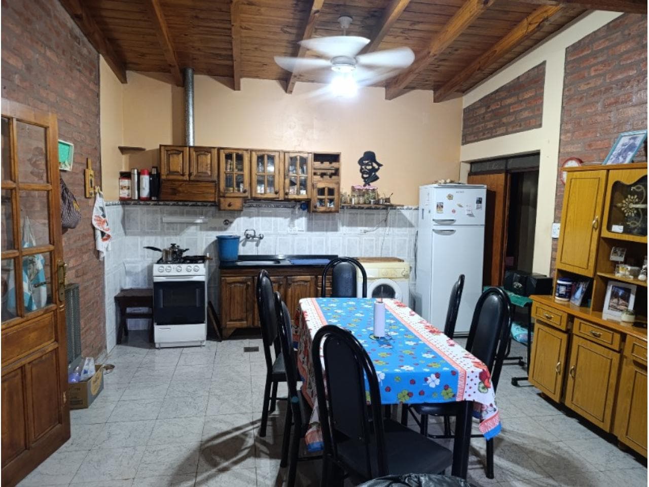 Venta. Casa A 100 Mts Plaza Medano De Oro. Pocito