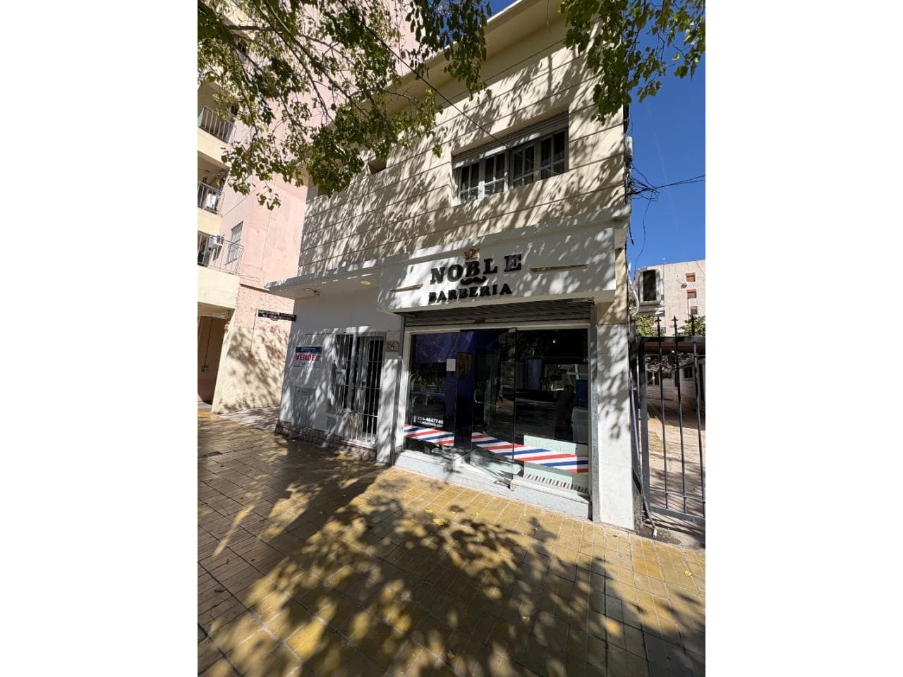 Venta - Salon Comercial  + Dpto 3 Dormitorios + Dpto 2 Dormitorios + 13 Cocheras. Sobre Av. Libertador. Capital