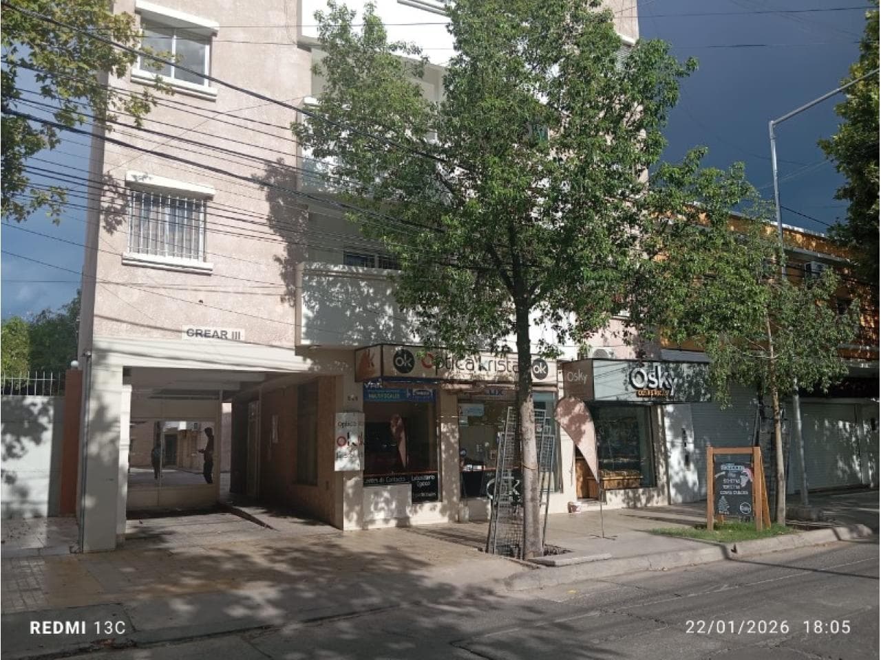 Venta. Excelente Punto, Dpto 2 Dormitorios Con A/a. Capital