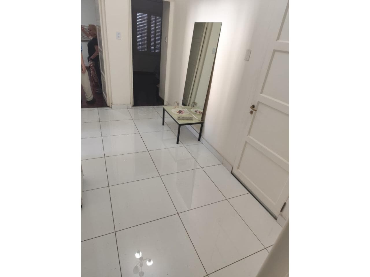 Casa En Inmejorable Zona En Capital. Más De 250 Metros Construidos. Con Departamento Incluído.