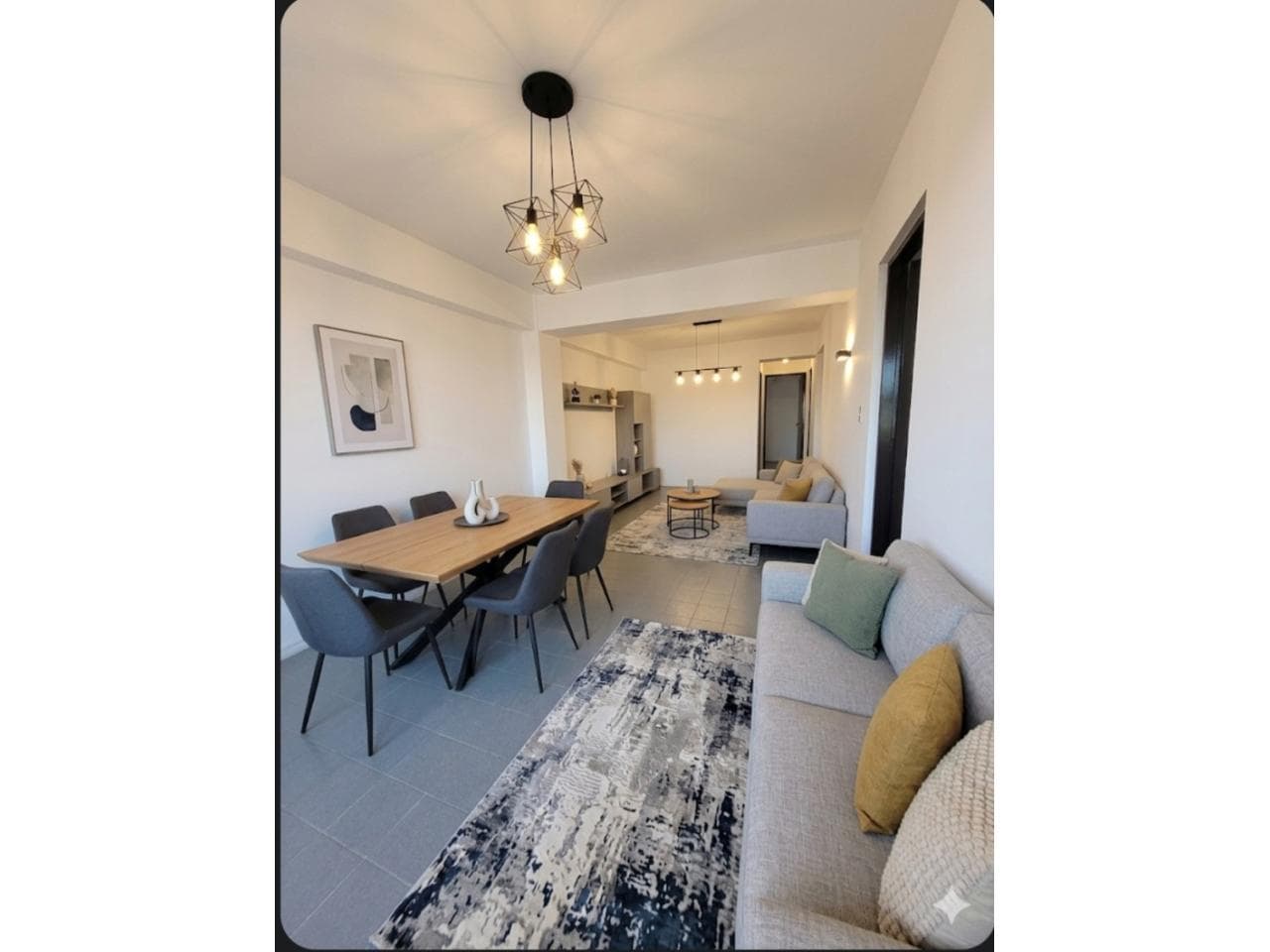 Vende Depto De 2 Dormitorios Céntrico. Edificio Sigma Iii. Calle Jujuy Entre Santa Fé Y Av. Cba.