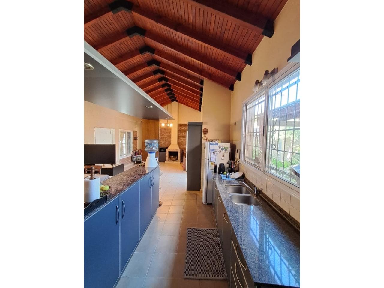 Oportunidad - Venta Casa De 2 Dormit. Y 2 Baños - A Mts. De Calle Gorriti Y Acceso Este .-