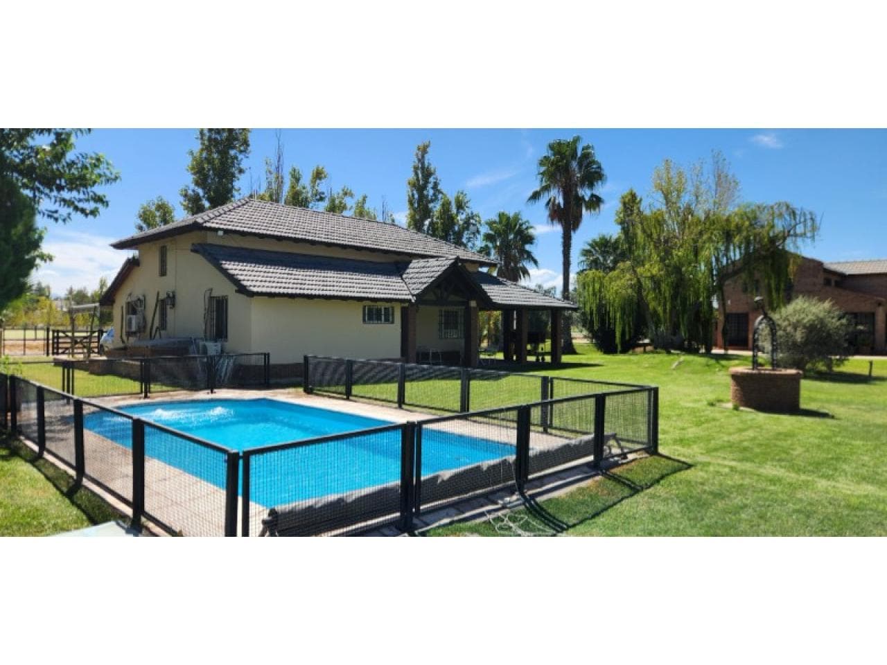 Dueño Alquila - Casa En Barrio Privado, 3 Habitaciones - Santa Lucia