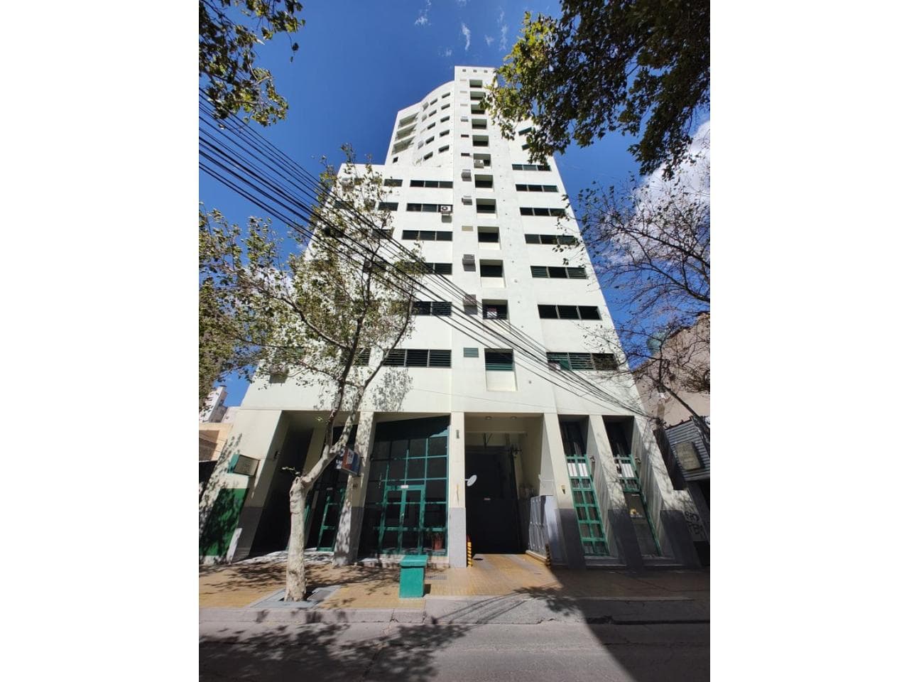 🔶 Habitar Alquiler 🔶 Departamento Capital - En Microcentro De San Juan. Edificio Torres De Cuyo. 3º Piso. Cochera.