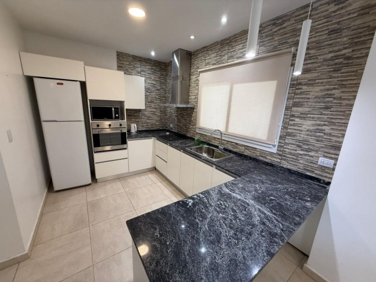 🔵 Alquiler - Hermosa Casa 3 Dorm. - B° Privado La Delfina - Ref. 3488 🔵